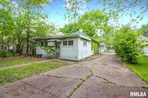 412 E Thrush Ave, Peoria, IL 61603 photo 5
