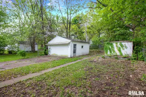 412 E Thrush Ave, Peoria, IL 61603 photo 6