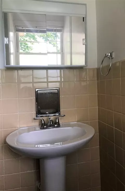 1303 Campusview, Macomb, IL 61455 photo 14