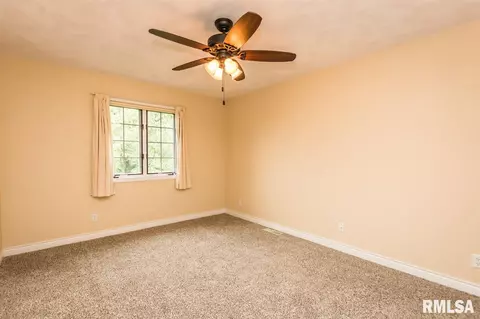 613 Mayfair Ct, Germantown Hills, IL 61548 photo 25