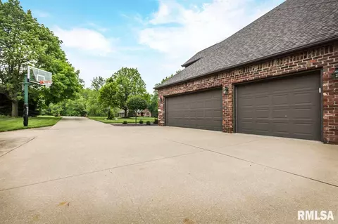 613 Mayfair Ct, Germantown Hills, IL 61548 photo 32