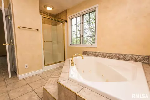 613 Mayfair Ct, Germantown Hills, IL 61548 photo 20