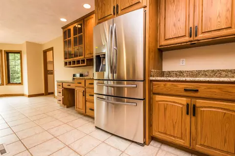 613 Mayfair Ct, Germantown Hills, IL 61548 photo 9