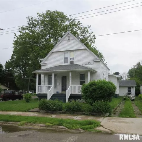 650 Custer, Canton, IL 61520 photo 4