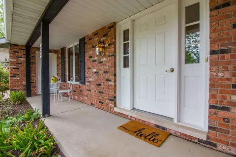 35 Maple Ridge Dr, Morton, IL 61550 photo 2