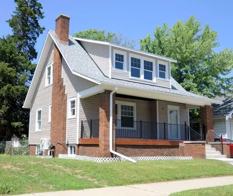 719 E Thrush Ave, Peoria, IL 61603 photo 2