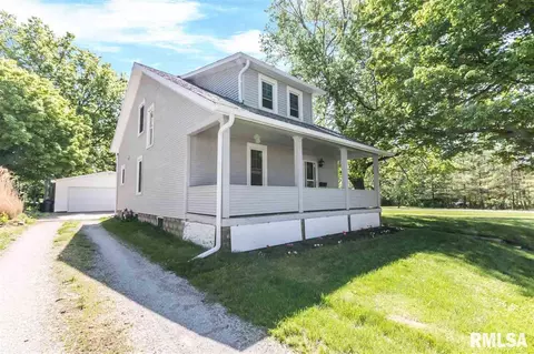 203 N Rolla St, Eureka, IL 61530 photo 3