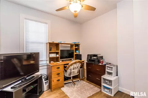 203 N Rolla St, Eureka, IL 61530 photo 9