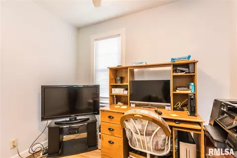 203 N Rolla St, Eureka, IL 61530 photo 10