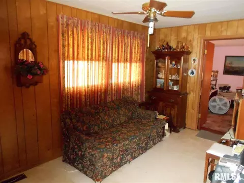 1301 Maple Ave, Macomb, IL 61455 photo 5