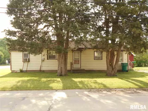 1301 Maple Ave, Macomb, IL 61455 photo 1