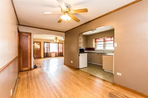 131 E Main St, Cuba, IL 61427 photo 11