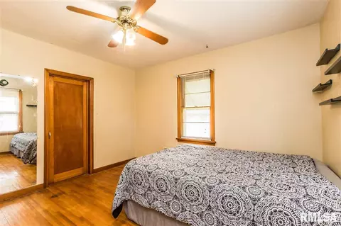 131 E Main St, Cuba, IL 61427 photo 18