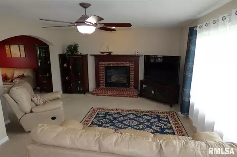 1535 W Meadowview Dr, Dunlap, IL 61525 photo 12