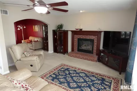 1535 W Meadowview Dr, Dunlap, IL 61525 photo 7