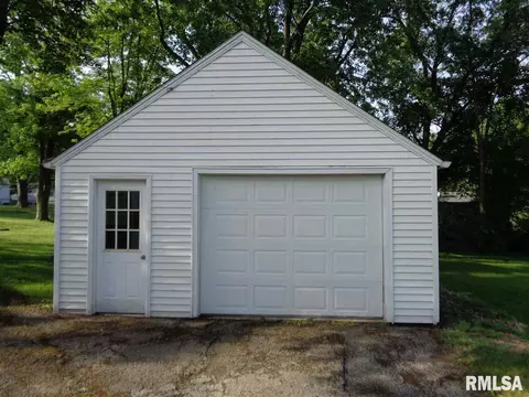 508 Jackson St, Washington, IL 61571 photo 4