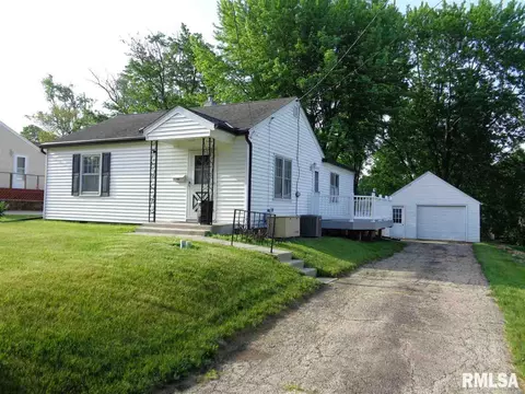 508 Jackson St, Washington, IL 61571 photo 1