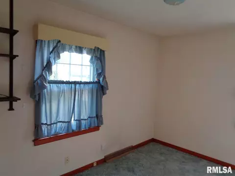 508 Jackson St, Washington, IL 61571 photo 7