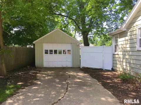 320 Edgewood St, Morton, IL 61550 photo 3