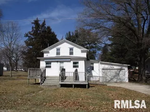 304 E Clinton St, Avon, IL 61415 photo 3