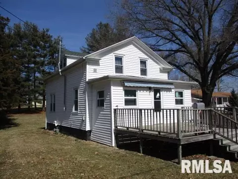 304 E Clinton St, Avon, IL 61415 photo 5
