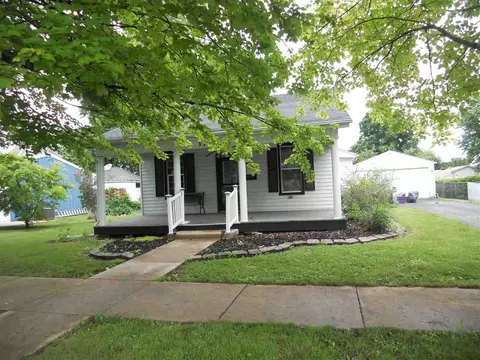 521 E Pne, Canton, IL 61520 photo 2