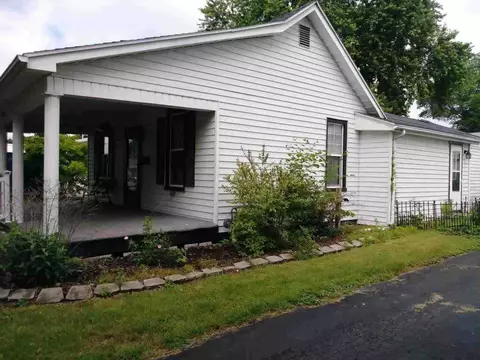521 E Pne, Canton, IL 61520 photo 9
