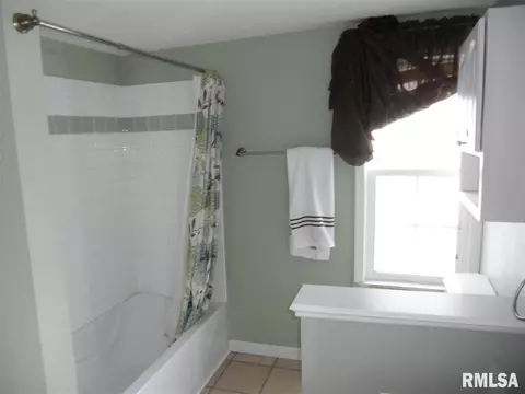 521 E Pne, Canton, IL 61520 photo 4