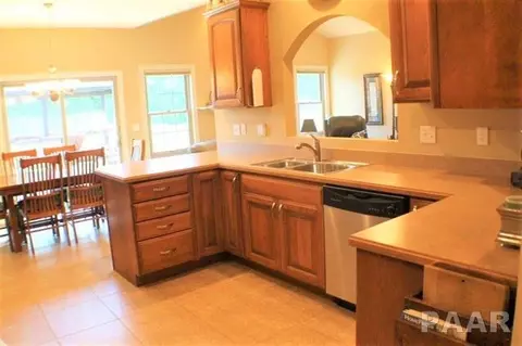 403 Cottingham Ln, Germantown Hills, IL 61548 photo 13