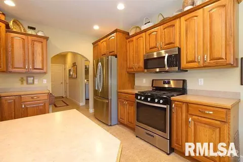 403 Cottingham Ln, Germantown Hills, IL 61548 photo 11