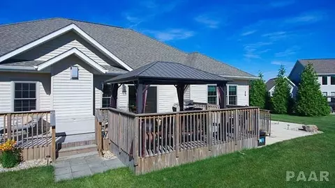 403 Cottingham Ln, Germantown Hills, IL 61548 photo 3
