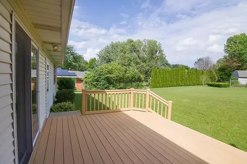 313 Pinecrest Dr, Germantown Hills, IL 61548 photo 32