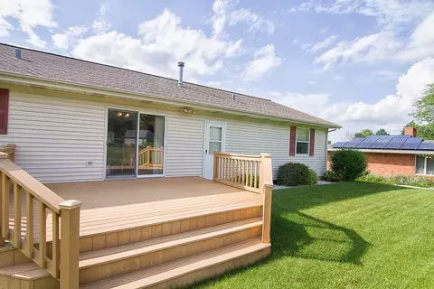 313 Pinecrest Dr, Germantown Hills, IL 61548 photo 33