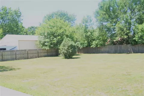 319 E Sheridan St, Manito, IL 61546 photo 17