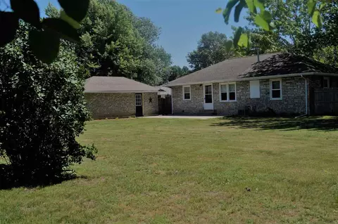 319 E Sheridan St, Manito, IL 61546 photo 15