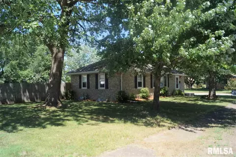 319 E Sheridan St, Manito, IL 61546 photo 1