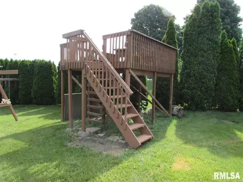 310 Crestview Dr, Metamora, IL 61548 photo 32