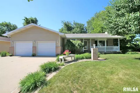 1130 E Sycamore, Canton, IL 61520 photo 1