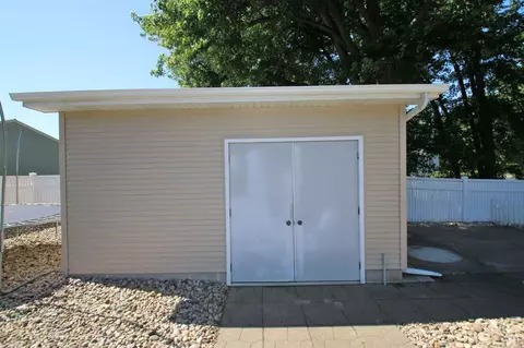 1130 E Sycamore, Canton, IL 61520 photo 33