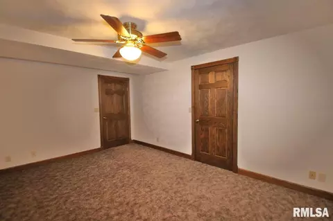 1130 E Sycamore, Canton, IL 61520 photo 22