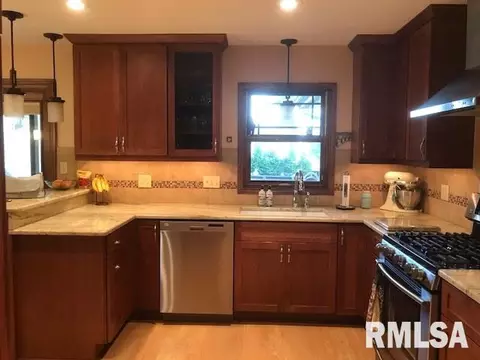 1307 Thomas, Macomb, IL 61455 photo 6