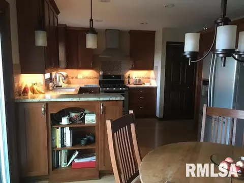 1307 Thomas, Macomb, IL 61455 photo 13