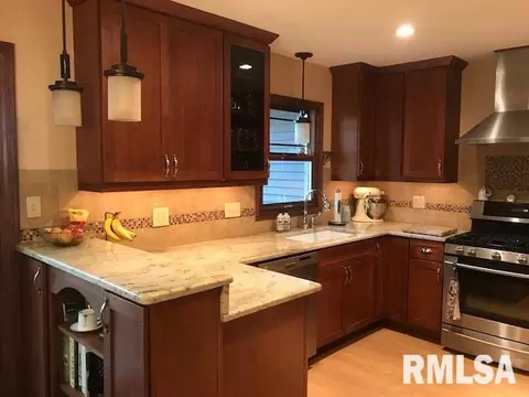 1307 Thomas, Macomb, IL 61455 photo 9