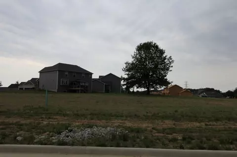 6616 W Ironwood Dr, Edwards, IL 61528