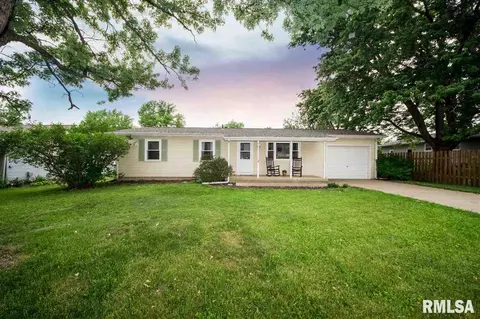 1506 Golfview, Washington, IL 61571 photo 1
