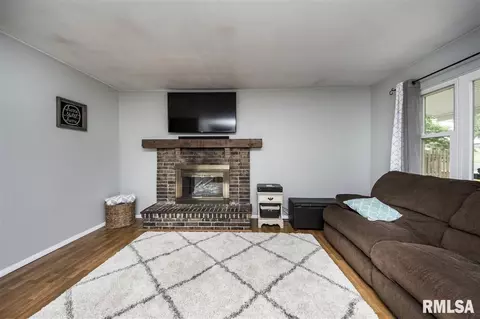 1506 Golfview, Washington, IL 61571 photo 3