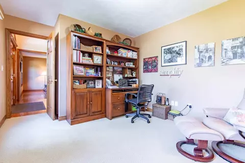 618 Mayfair Ct, Germantown Hills, IL 61548 photo 9