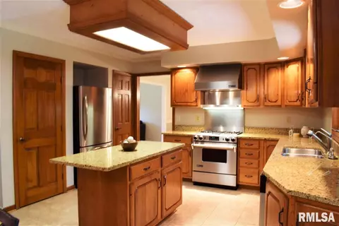 12636 N Fillyside Dr, Dunlap, IL 61525 photo 4