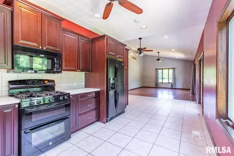 8307 W Fawn Rdg, Mapleton, IL 61547 photo 13