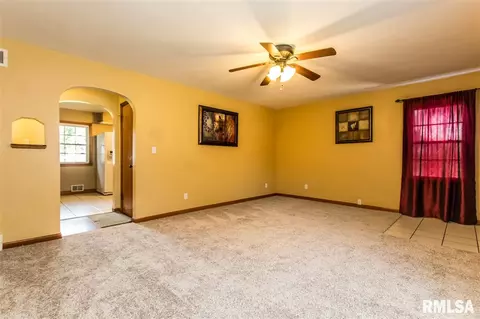 114 W Bertram St, Metamora, IL 61548 photo 8